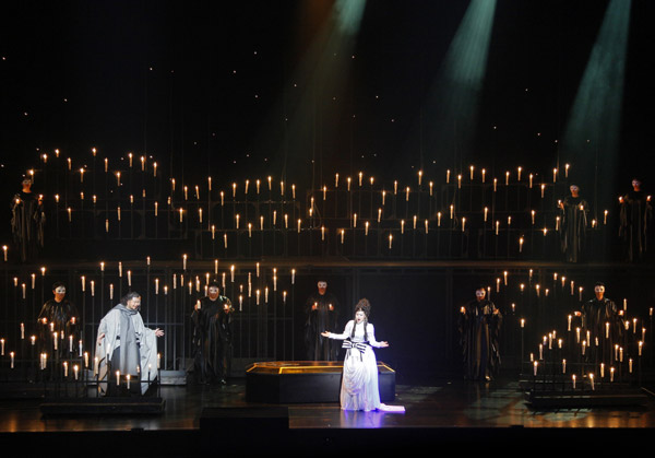 2010年 日本オペラ協会公演「魅惑の美女はデスゴッデス！」 イメージ